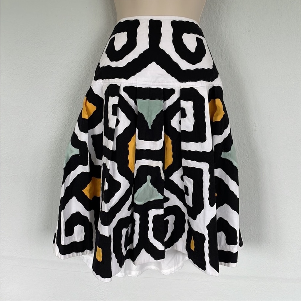 Diane von Furstenberg white cotton colorful abstract print pleated skirt size 6 - Picture 3 of 9